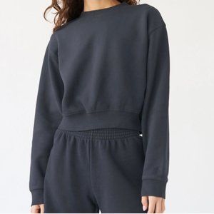 Aritzia TNA Cozy Fleece Cropped Sweatshirt